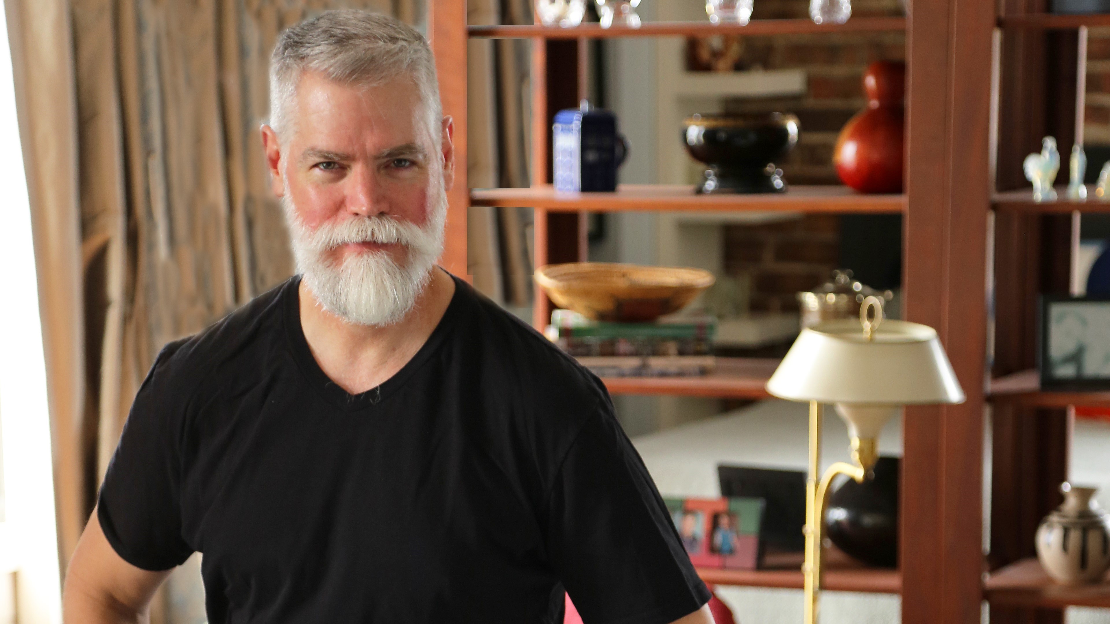 Male massage therapist in Houston for coaches and athletes.